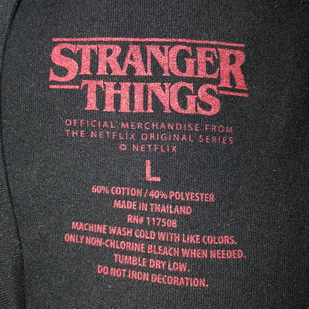👽👽Stranger Things Muscle Tee - Picture 5 of 5